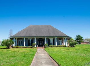 206 Joshua Reed Dr, Houma, LA 70360
