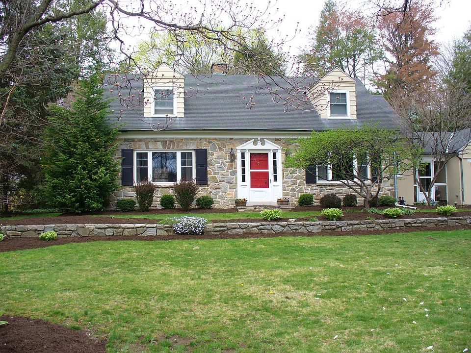 Stone Front Cape Cod