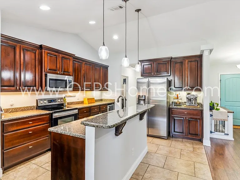8170 Tavira St — Photo 14
