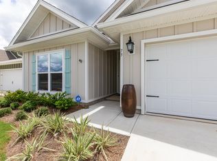 73 Dusky Way, Freeport, FL 32439