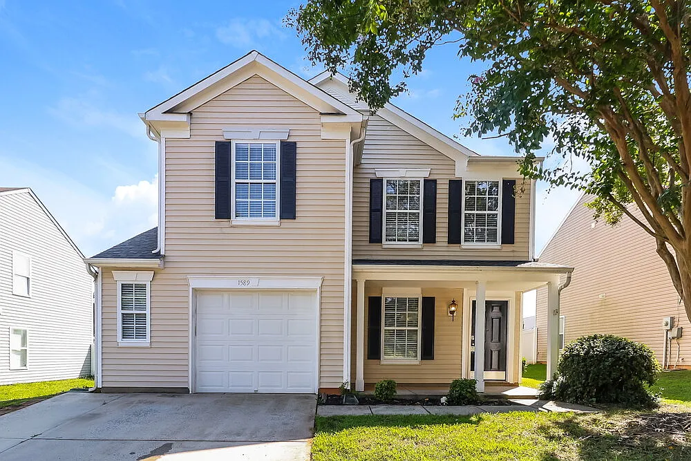 3 bed, 2.5 bath, 1752 sqft, $1,970 — Photo 1
