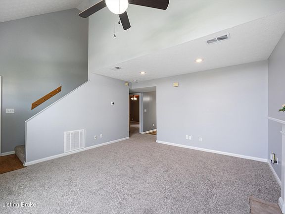5th image of 49 N Country Dr