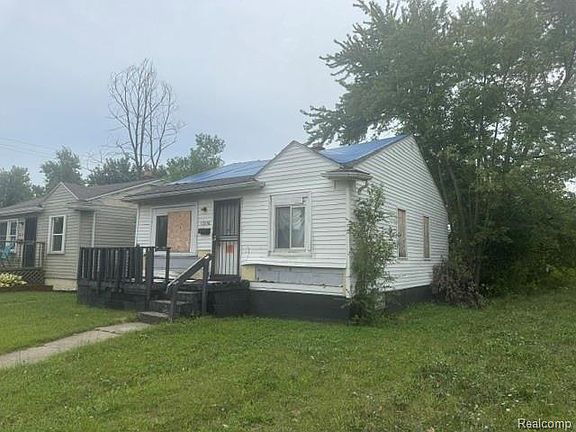4th image of 13236 Tacoma St