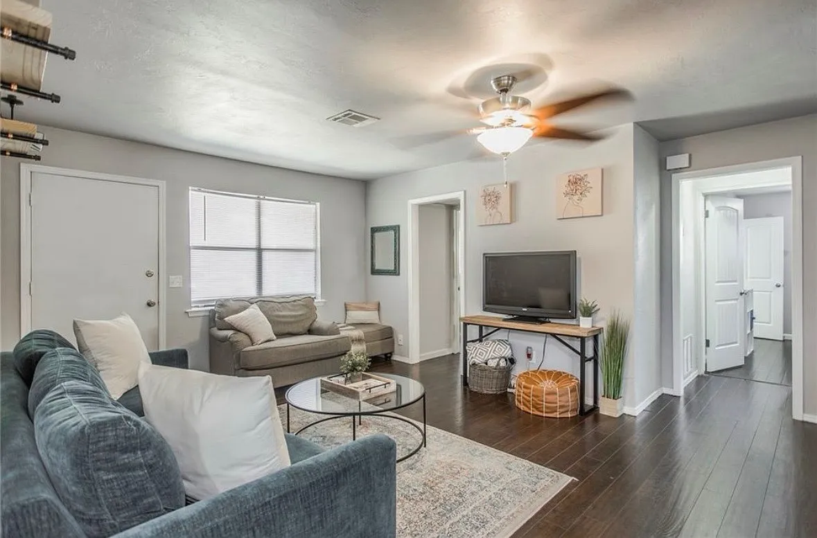 3 bed, 1486 sqft, $1,800 — Photo 4
