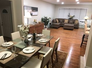 17 Midland Rd, Edison, NJ 08820