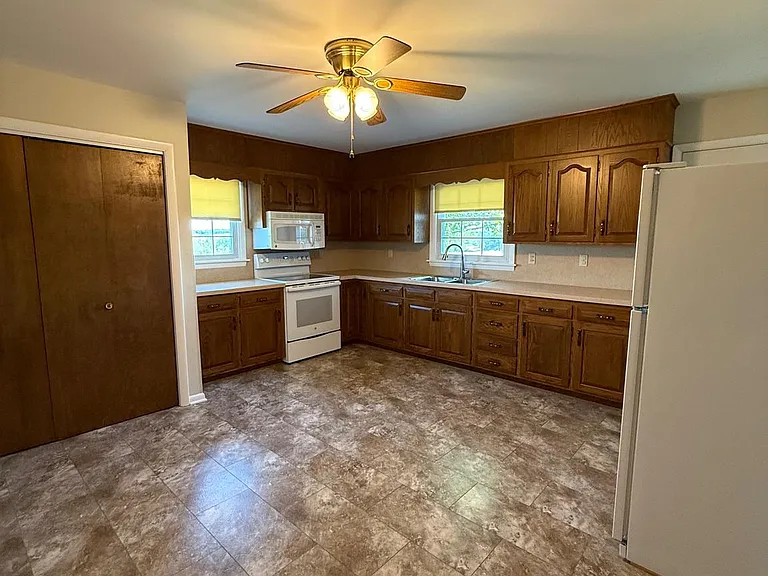 488 Prospect Rd — Photo 10