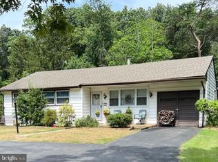 54 Mount Laurel Rd, Hainesport, NJ 08036