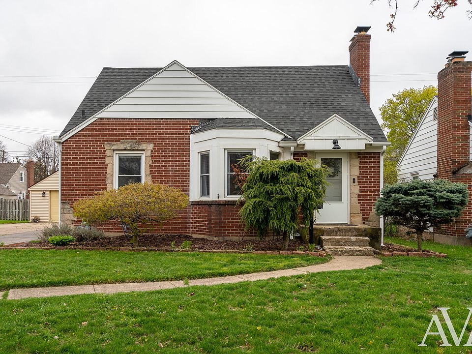 1st image of 1756 Fremont Ave NW
