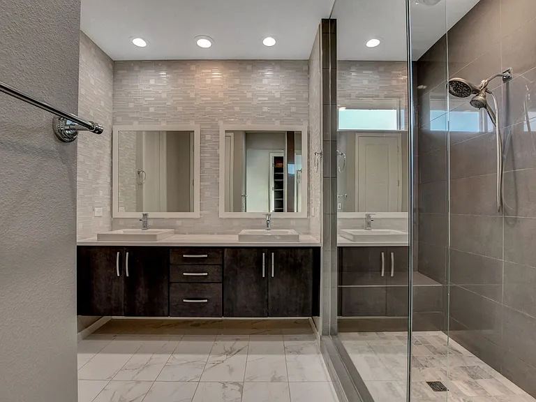 6005 Andezano Dr — Photo 33