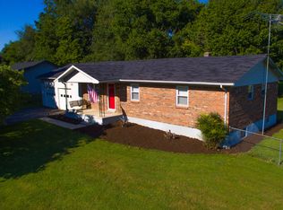 180 Steen Ave, Horse Cave, KY 42749