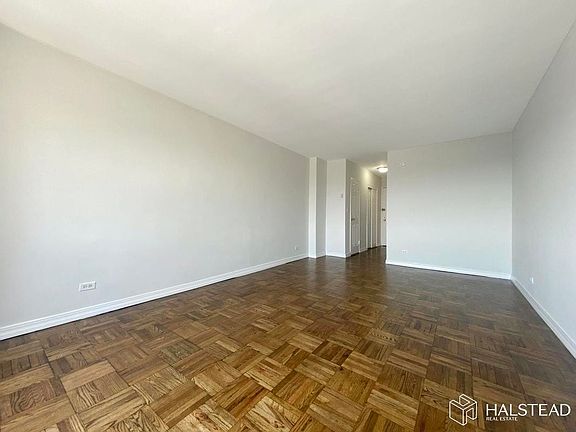 4th image of 200 E 15th St APT 18B