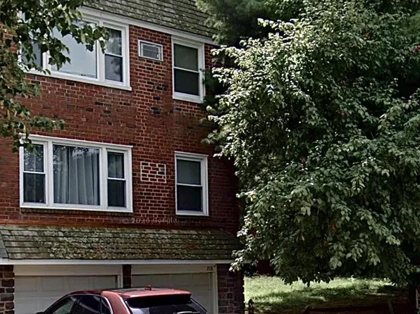 218 Lockart Ln, Philadelphia, PA 19116