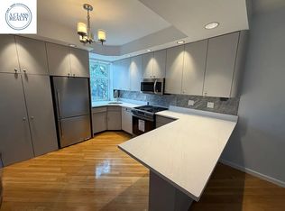 25-44 37th St #2, Astoria, NY 11103