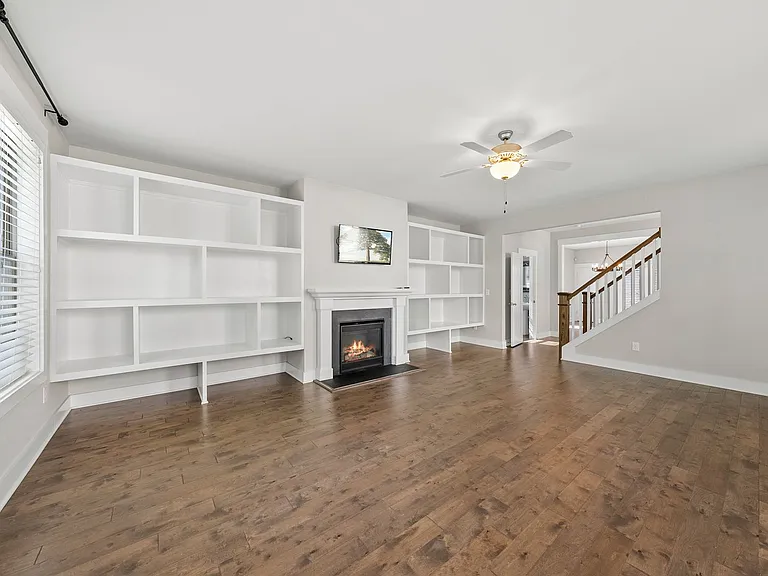 1813 Iron Mill Dr — Photo 24