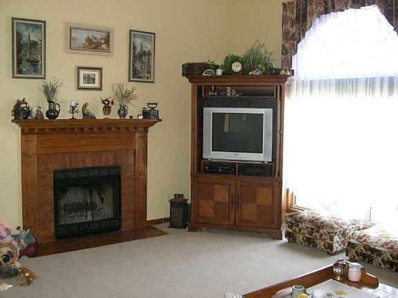 3rd image of 2350 Bankston Cir