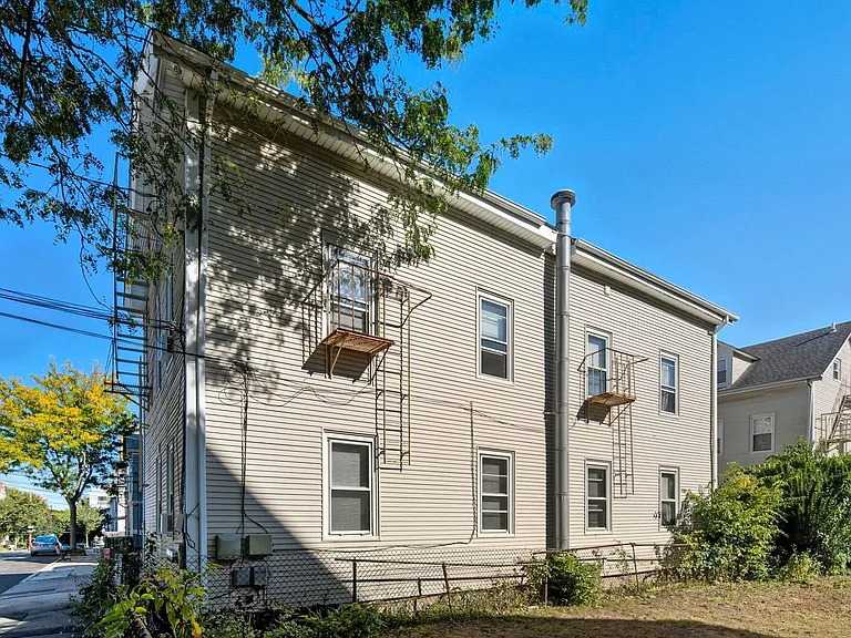 57 Preston St — Photo 30