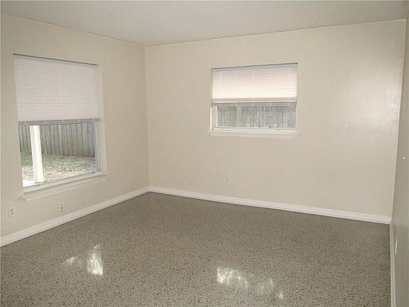 3rd image of 2655 11th Ave