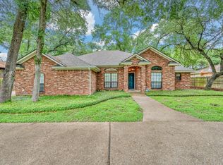 3208 Park Lake Dr, Waco, TX 76708