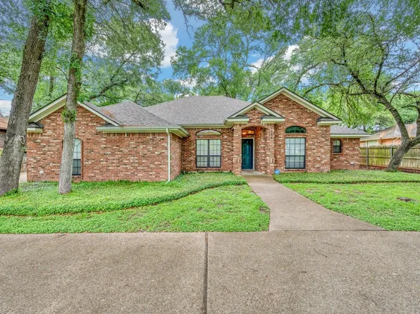 3208 Park Lake Dr, Waco, TX 76708