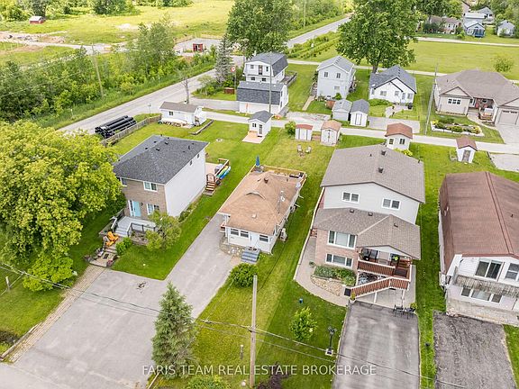2nd image of 1066 Wood St