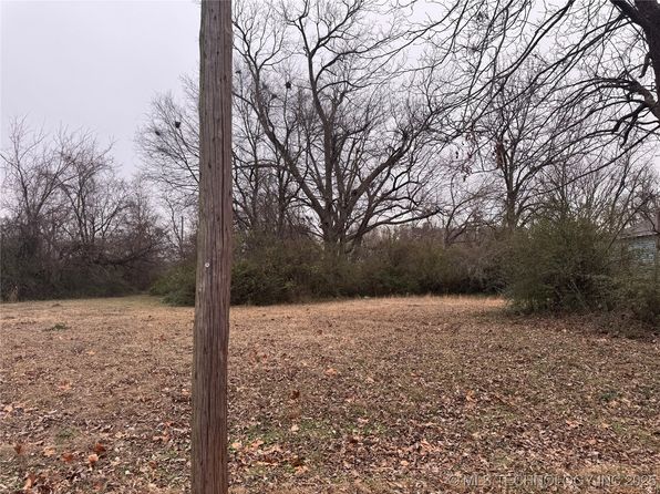906 S 3rd St, Muskogee, OK 74401
