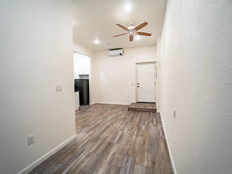 3853 Cherokee Ave #K — Photo 2