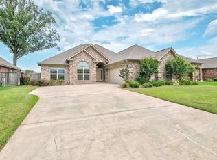 202 Marie Jeanne Dr, Maumelle, AR 72113
