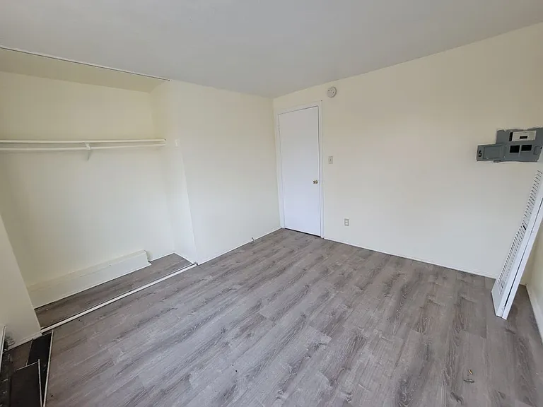 13420 Euclid Ave — Photo 31