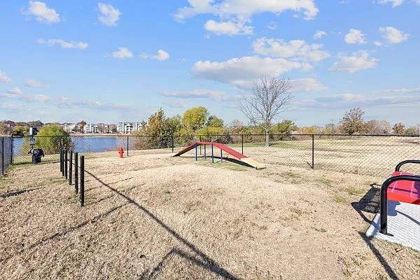 Newport Wichita Apts. — Photo 16