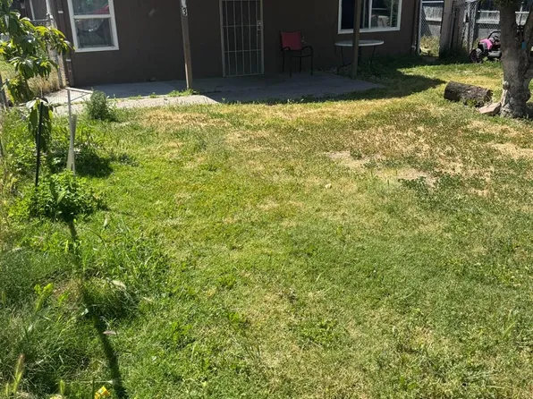 423 Empire Ave, Modesto, CA 95354