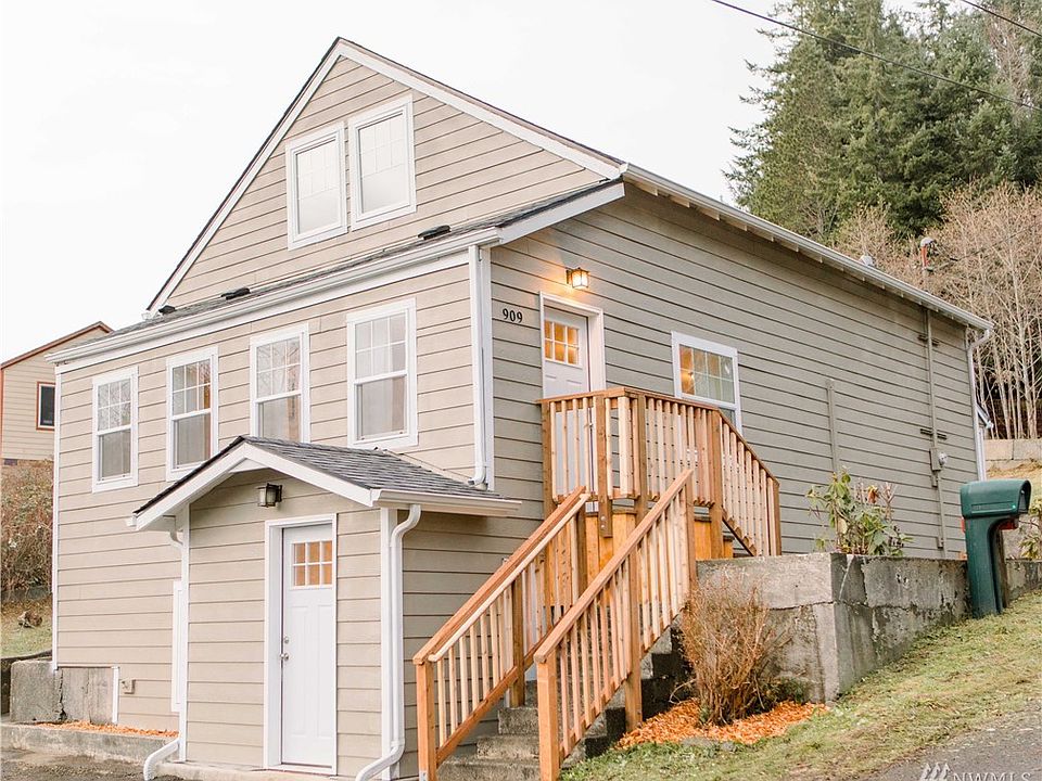 1st image of 909 Rayonier Ave