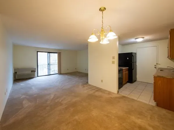 7 Vhl, Natick, MA 01760