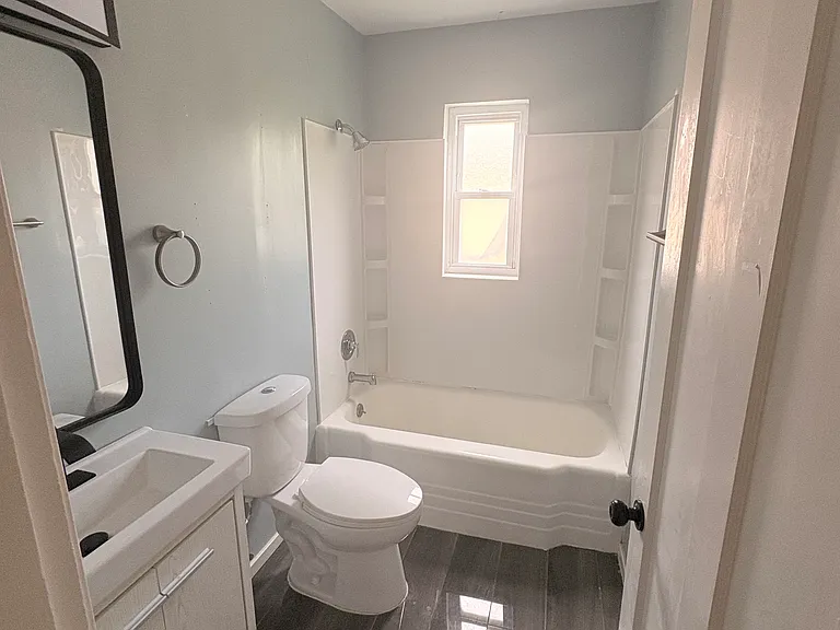 1648 Summit Rd #4 — Photo 6