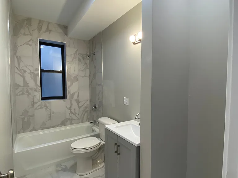 1745 W Wallen Ave — Photo 2