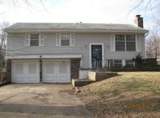 522 S Adams St, Raymore, MO 64083