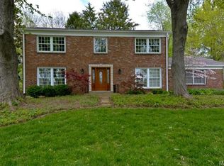 3 Glen Cove Dr, Chesterfield, MO 63017