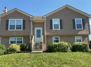 201 NE 193rd St, Smithville, MO 64089