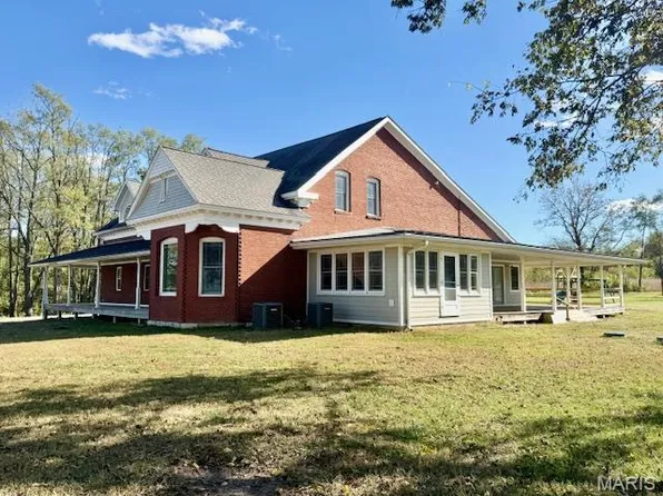 12397 Apache Dr, New London, MO 63459