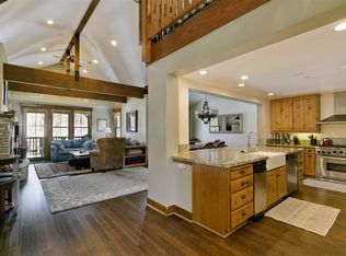 1138 Pyramid Peak Dr, Mammoth Lakes, CA 93546