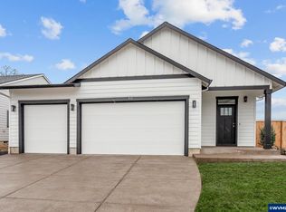 717 Tigerlily St, Silverton, OR 97381