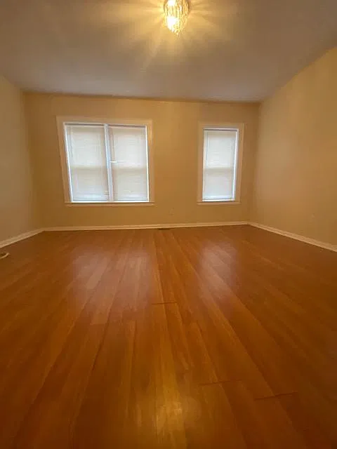 319 14th Ave — Photo 2
