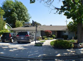 630 Delaware Dr, Claremont, CA 91711