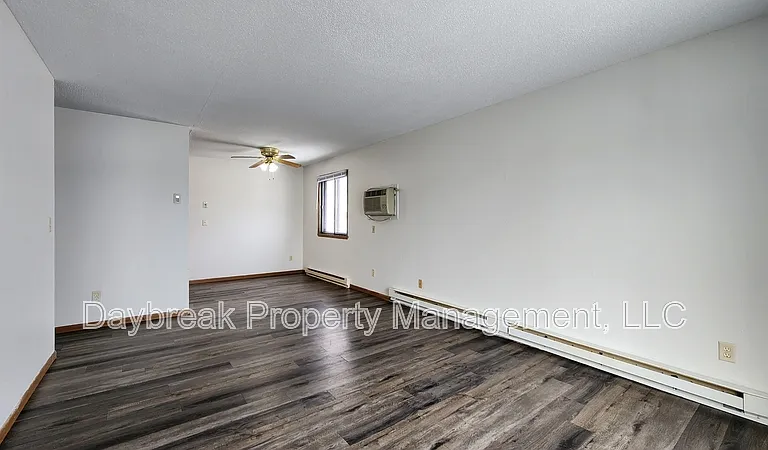 2408 3rd Ave N #6 — Photo 3