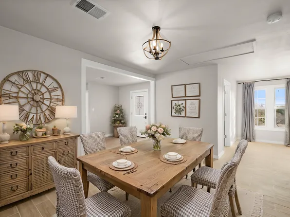 402 Twin Elm Dr, Canyon Lake, TX 78133