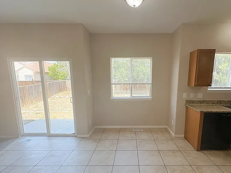 9822 Kenton Cir — Photo 12