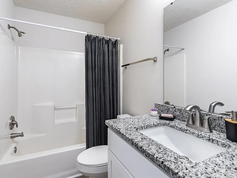 South Haven Apartments — Photo 6
