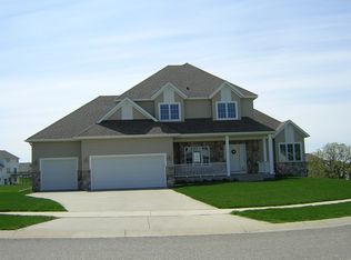 2816 Sunset Ln NE, Rochester, MN 55906