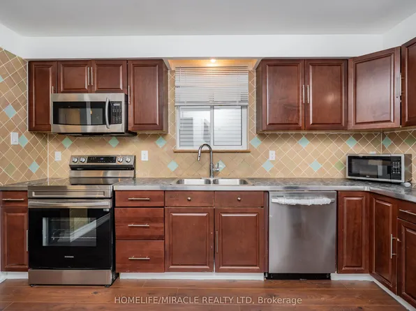 37 Banner Cres, Ajax, ON L1S 3S8