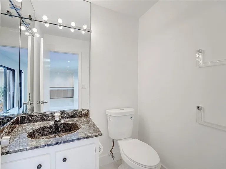 103 Saint Andrews Rd — Photo 28
