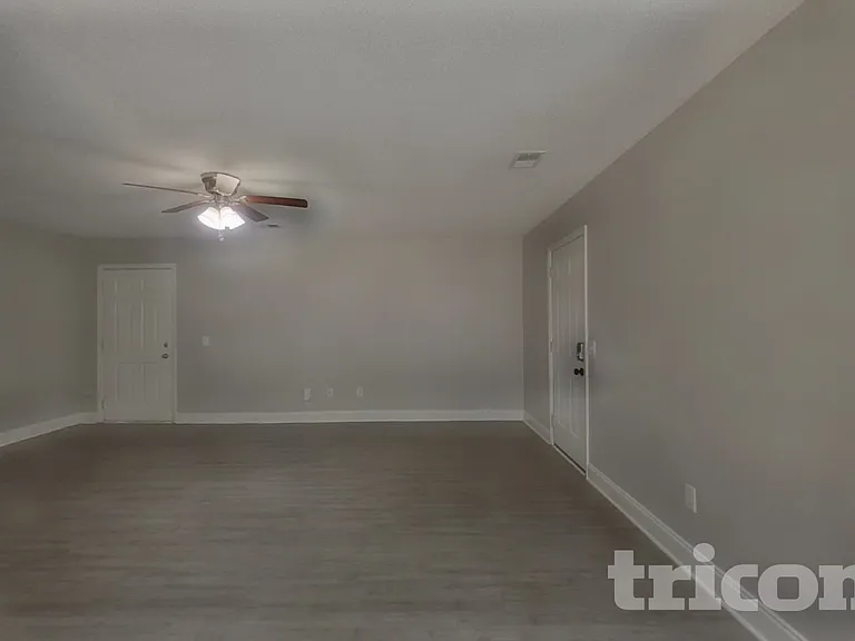 184 Park Place Dr — Photo 3